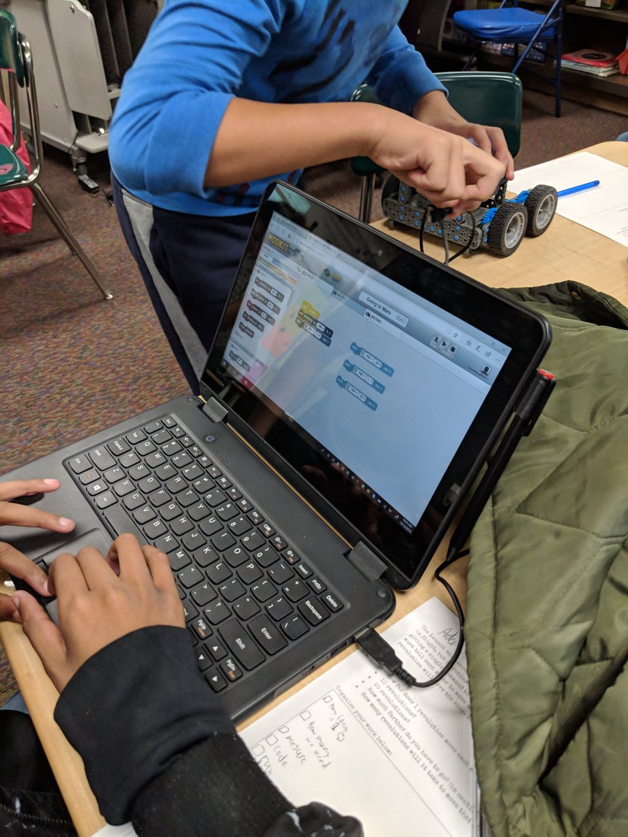 Gilliam2009's tweet image. Friday before break = Robot mission! Motors are no longer communicating to each other. How far is one revolution? How do you get it to move forward? How far do you need to go? #programming #scienceinmath #goingtomars @SFE_3820