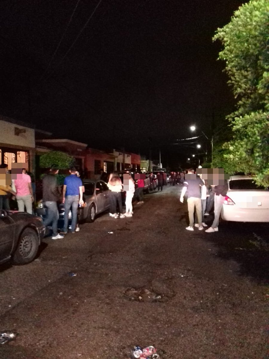 elreporteromx's tweet photo. Este angelito tenía 250 invitados en una fiesta "banquetera ", y por fin alguien les está poniendo un alto a estos sujetos que invaden la paz en las colonias de Hermosillo. Bien por Inspección y Vigilancia que se está aplicando este tema 
 @HermosilloGob https://t.co/JYcQokhFix