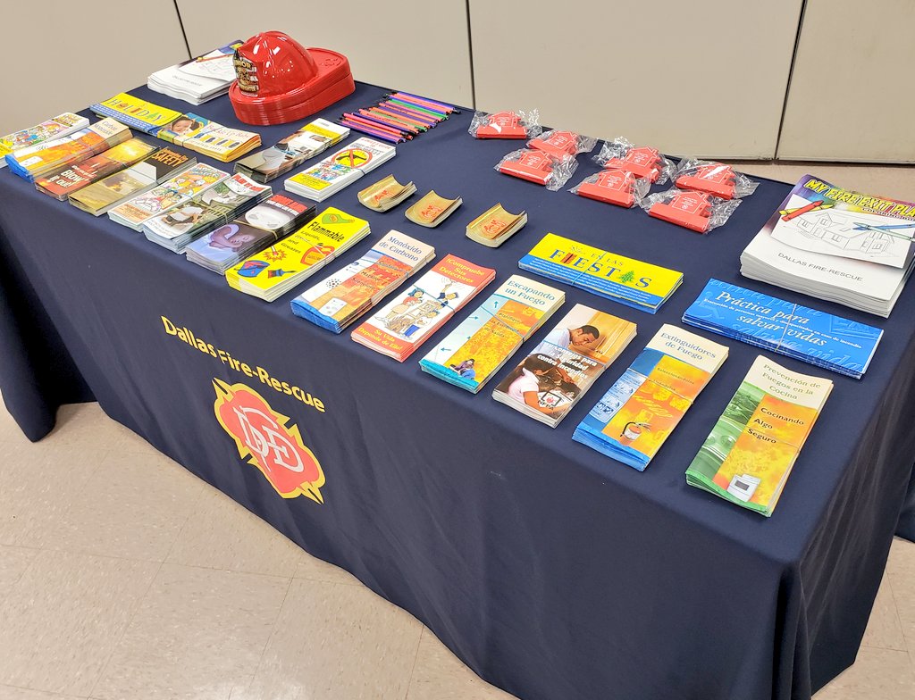 DallasFireRes_q's tweet photo. Just a few of the educational opportunities from @DallasFireRes_q at the #DFRFireSafetyandCommunityFair @CityOfDallas #ServiceFirst https://t.co/Vvy9l0TFmb