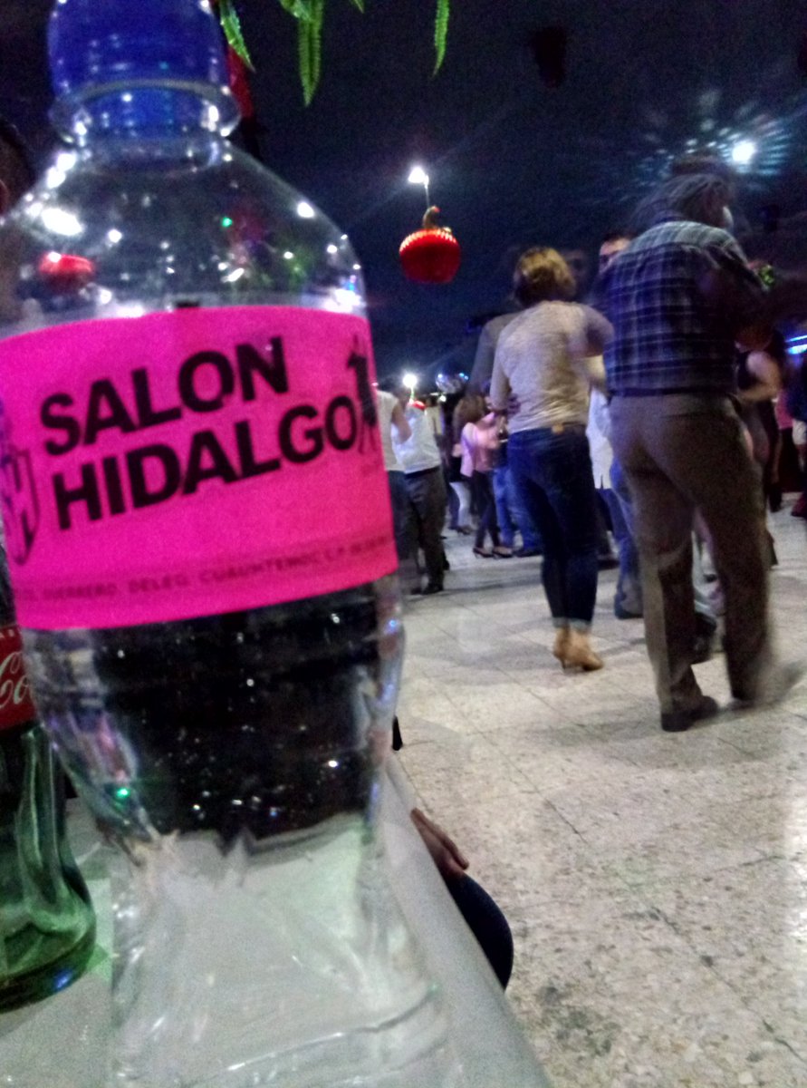 Ivanregates's tweet image. ¡Nadie se le resiste a los que sabemos bailar mambo!

#SalónHidalgo #ChiDaMeXMiAmorEterno 😍🙌
#SalsaTime