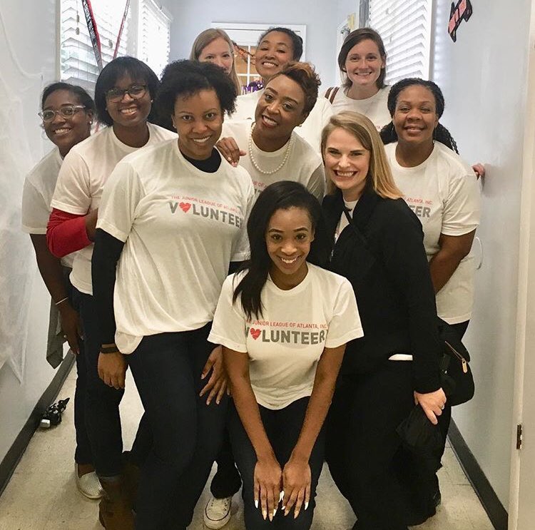 JLA_President's tweet photo. What an amazing day - here are a few pics of @jlatlanta members serving w/partners @OpenHandAtlanta @AgapeATL @ComfortHopeFun @PADVAtlanta @CVIGA @MOWAtlanta @ZooATL @AtlBotanical Thank you to our members for spreading #JLAServes love ❤️ all over Atlanta! #WEareJLAtlanta https://t.co/ZD1gJkgnte
