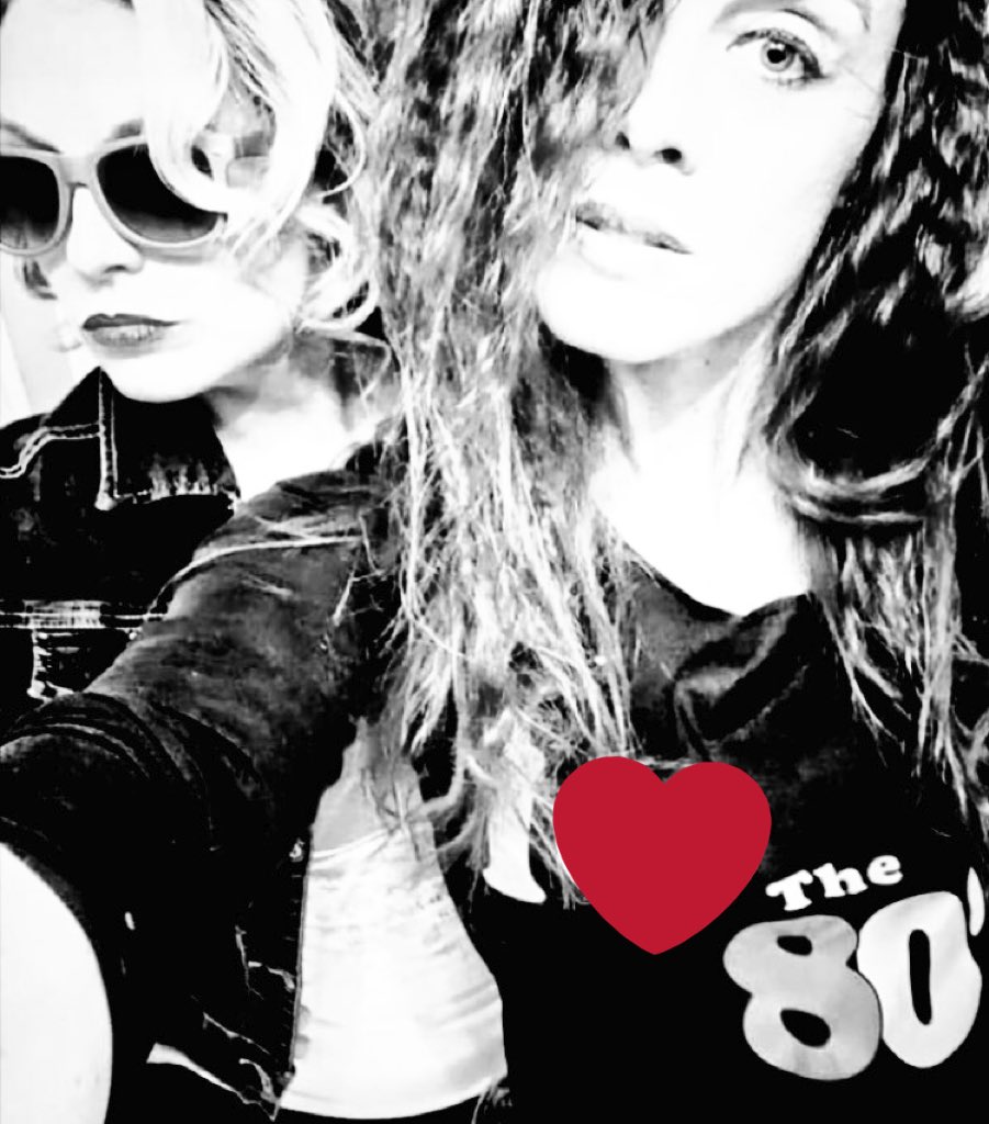 gdnightelizbeth's tweet photo. Anybod else’s famz jus costume party 4 the absolute helluvit? or is that jus pimp-azz mine? 😩😂
#flashdanceflashback #80sparty #iwearmysunglassesatnight #costume #party #dressups #Madonna #likeavirgin
🐱🐾🐰
Missin u P-nut. I want more pics! Also, I had sushi 🍣 fo din! @ me 😘 https://t.co/SFoTPuP37i