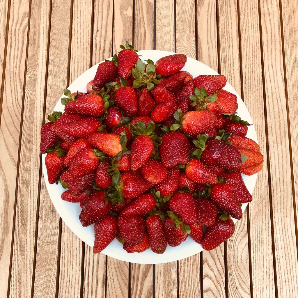 Supporting our local farmers - one strawberry at a time. 🍓 Who would like us to create a special strawberry-inspired dish!? 😍
#NoMenu448
•
•
•
#perthsmallbusiness #perth #perthluxury #theperthcollective #westernaustralia #westisbest #italianfoodblogger #perthnow #perthisok