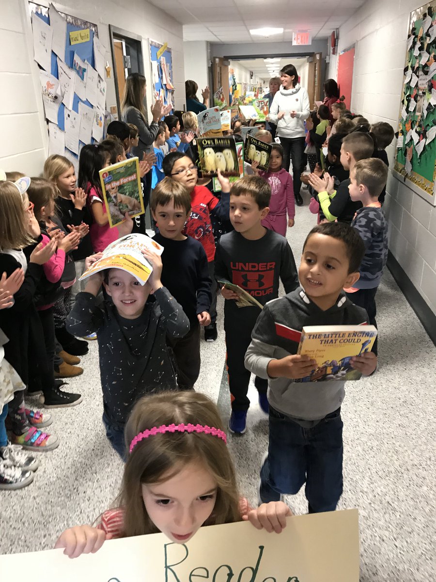 BSCDCSemmens's tweet photo. Celebrating our community of kindergarten Readers! https://t.co/T9K9iNMMuJ