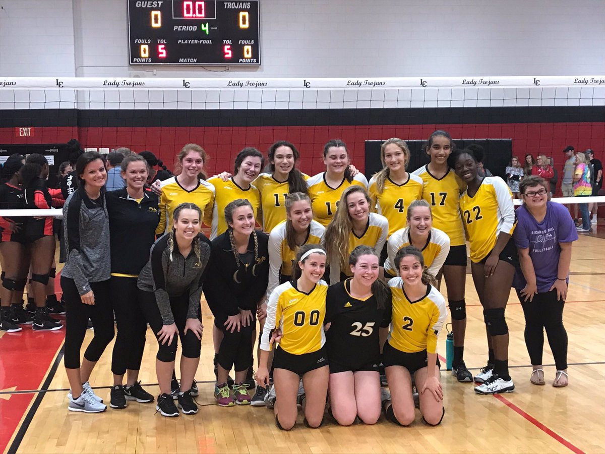 Hard work pays off...these girls are going to the Elite 8!!! #NoExcuses #RHHSvolleyball <a href="/DebiMcNeal/">Debi McNeal</a> <a href="/BayensMickey/">Mickey Bayens</a> <a href="/MandiCallaway/">Mandi Callaway</a>