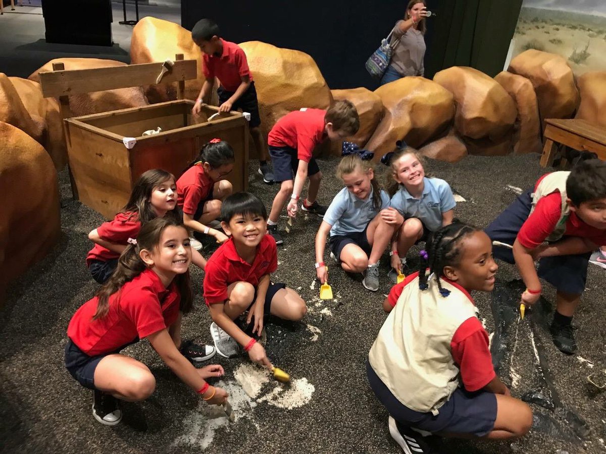 stjosepheagles's tweet photo. 2nd Grade field trip to Orlando Science Center! https://t.co/aHUQckXo0t