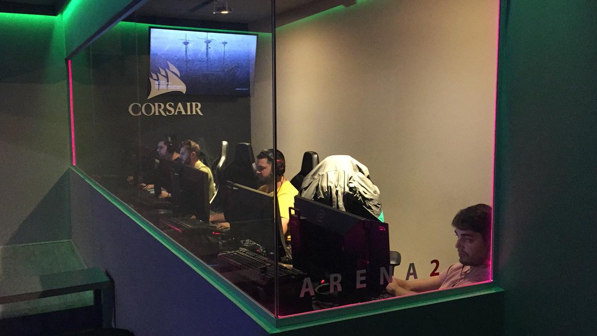 qebra_'s tweet photo. Mañana jugamos la semifinal del 5on5 orange cup en @MadGamesWeek #VamosAEco https://t.co/O7lEFdWY2S