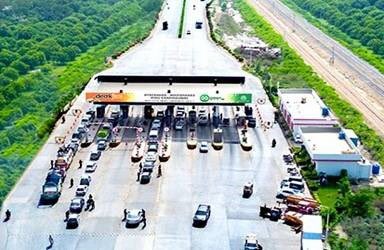 SindhUpdates_'s tweet photo. The 59 KM long Hyderabad Mirpurkhas Dual Carriageway built by Sindh Govt is a great example of infrastructure development in Sindh. Well done PPP, well done Sindh Govt https://t.co/UbpHMAPr43
