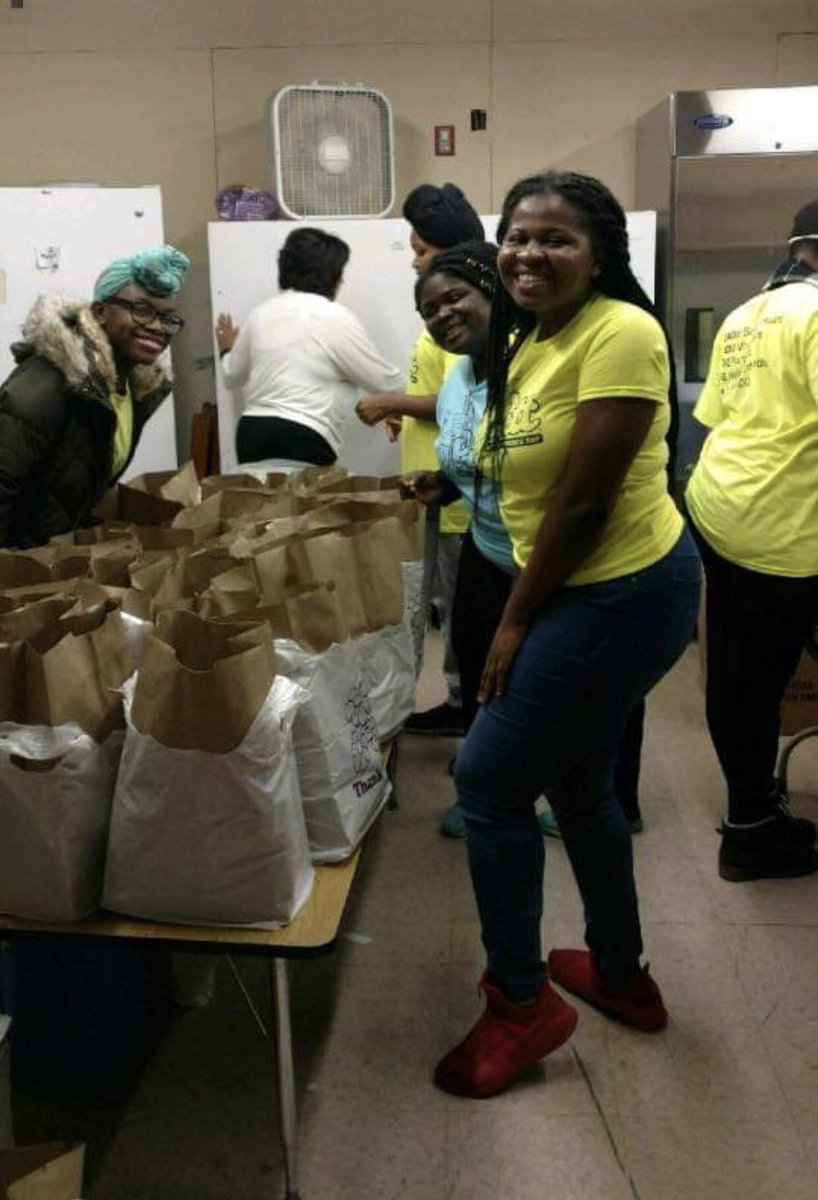 Pitt_ASO's tweet photo. We’d like to say a huge thank you to everyone who made this PMADD a success! It was an honor working with Bethany baptist church at their food pantry ( the best food pantry we’ve ever seen).  #pmadd #pittaso #volunteer https://t.co/mlOYM7qkRF