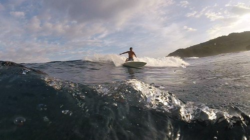 Surfing22796356's tweet photo. 石垣島でも手ぶらでサーフィンできる！レンタルボード＆ガイドで8千円 https://t.co/DeBKN6frcm https://t.co/xnYhCn3nhd
