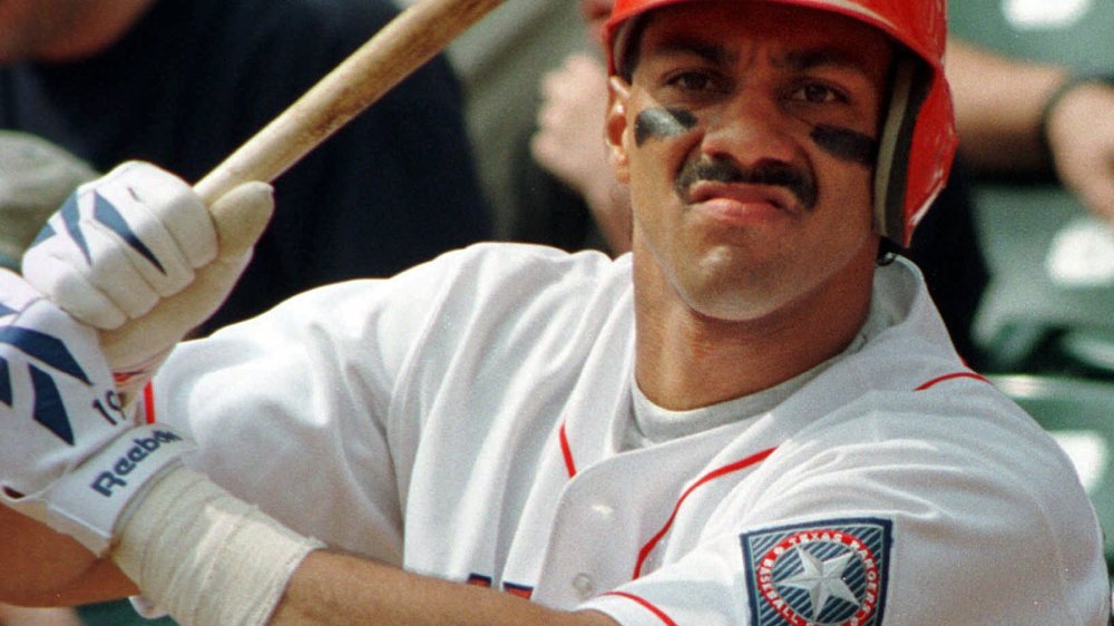 Happy 49th birthday to 2x AL MVP for the Texas Rangers,  \"Señor Octubre\" Juan Gonzalez. 