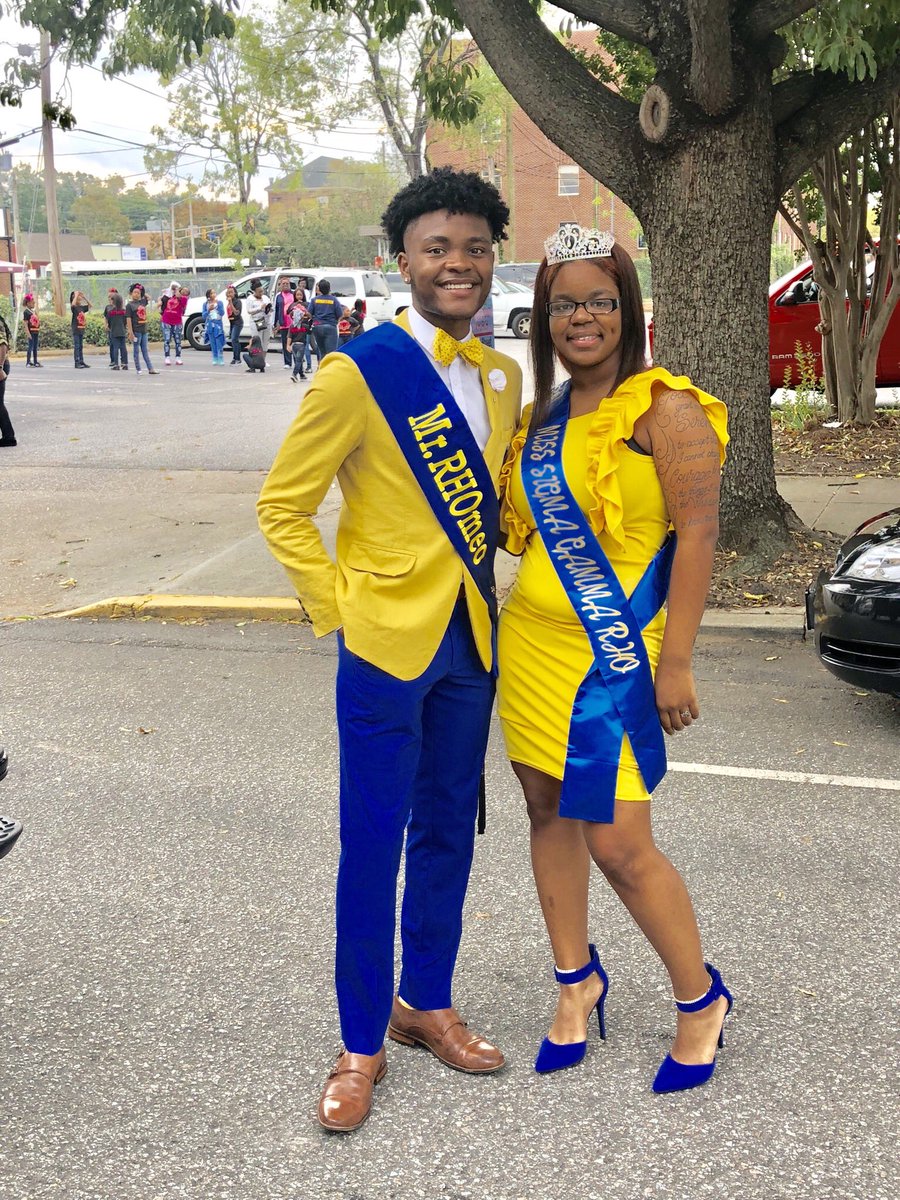 SoCloseCanBeFar's tweet photo. I’ve had the title of Mr.RHOmeo of the Beta Epsilon Chapter of Sigma Gamma Rho Sorority, INC. since my freshman year. This is my FIRST year being able to reign since I was Mr.Freshman &amp; Sophomore. #BCHOCO2018 💜💛🐯💙💛🐩 @_LilEbs https://t.co/Am2rn8DgYc