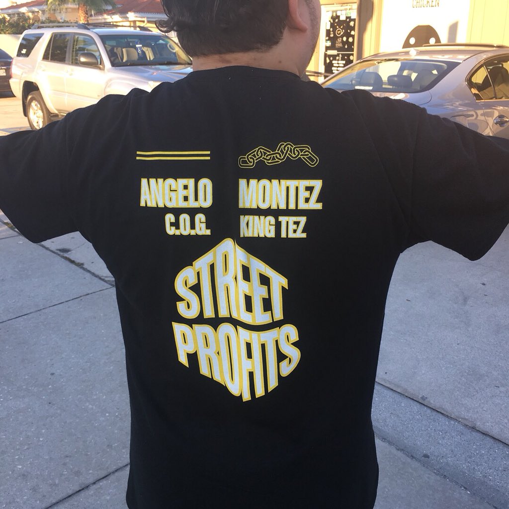 ddagassi's tweet image. Eating good at Darrell’s restaurant before #nxtvenice representing the #streetprofits tonight with our custom #SP shirts #nxt #wwenxt @MontezFordWWE @AngeloDawkins