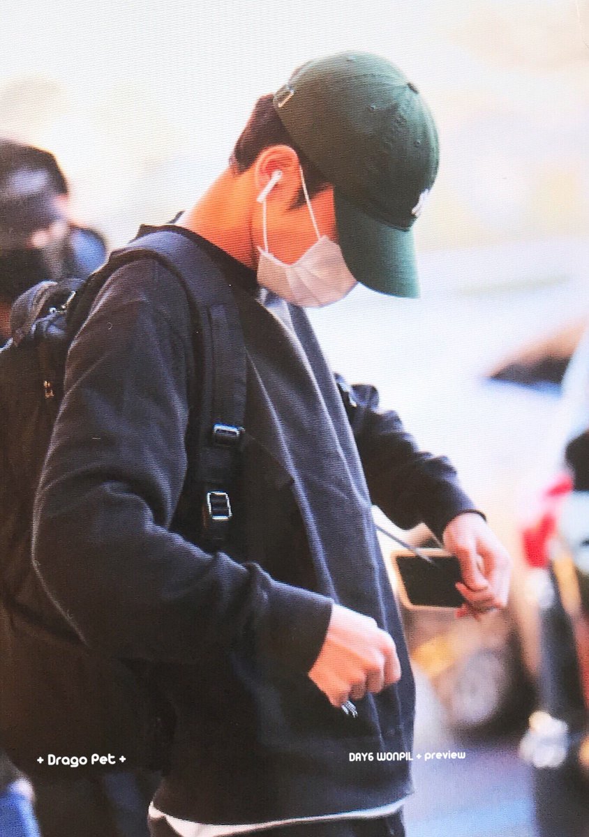 dragopet0428's tweet photo. 181021 김포 출국

#데이식스 #DAY6 #원필 #WONPIL https://t.co/0CPJx9Kx9t