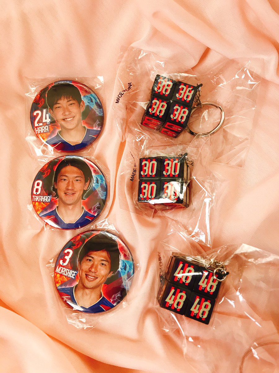 ちぃひめ 500円まぜガチャのルービックキューブの6番と2番探してます 交換してくれる方いましたら宜しくお願い致します ノ Fc東京ガチャ Fctokyoガチャ Fctokyo