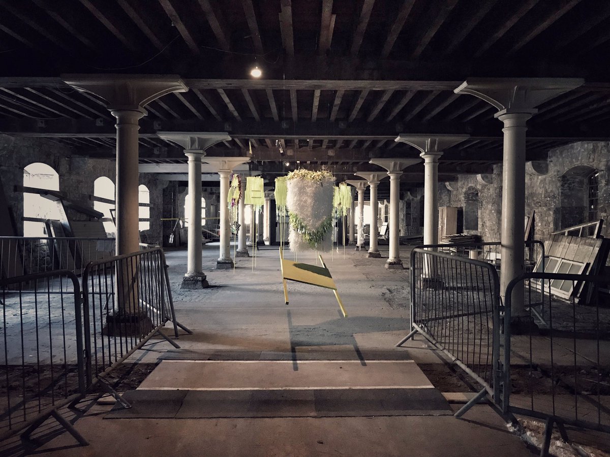 ShayNicol23's tweet photo. @AtlanticPlym @theboxplymouth @RoyalWilliamYd @PlymArtWkndr #atlanticproject #plymouth fantastic backdrop to an arts installation would be nice to have open days for people to see these buildings?? #architecture https://t.co/6Od7ATu9NQ
