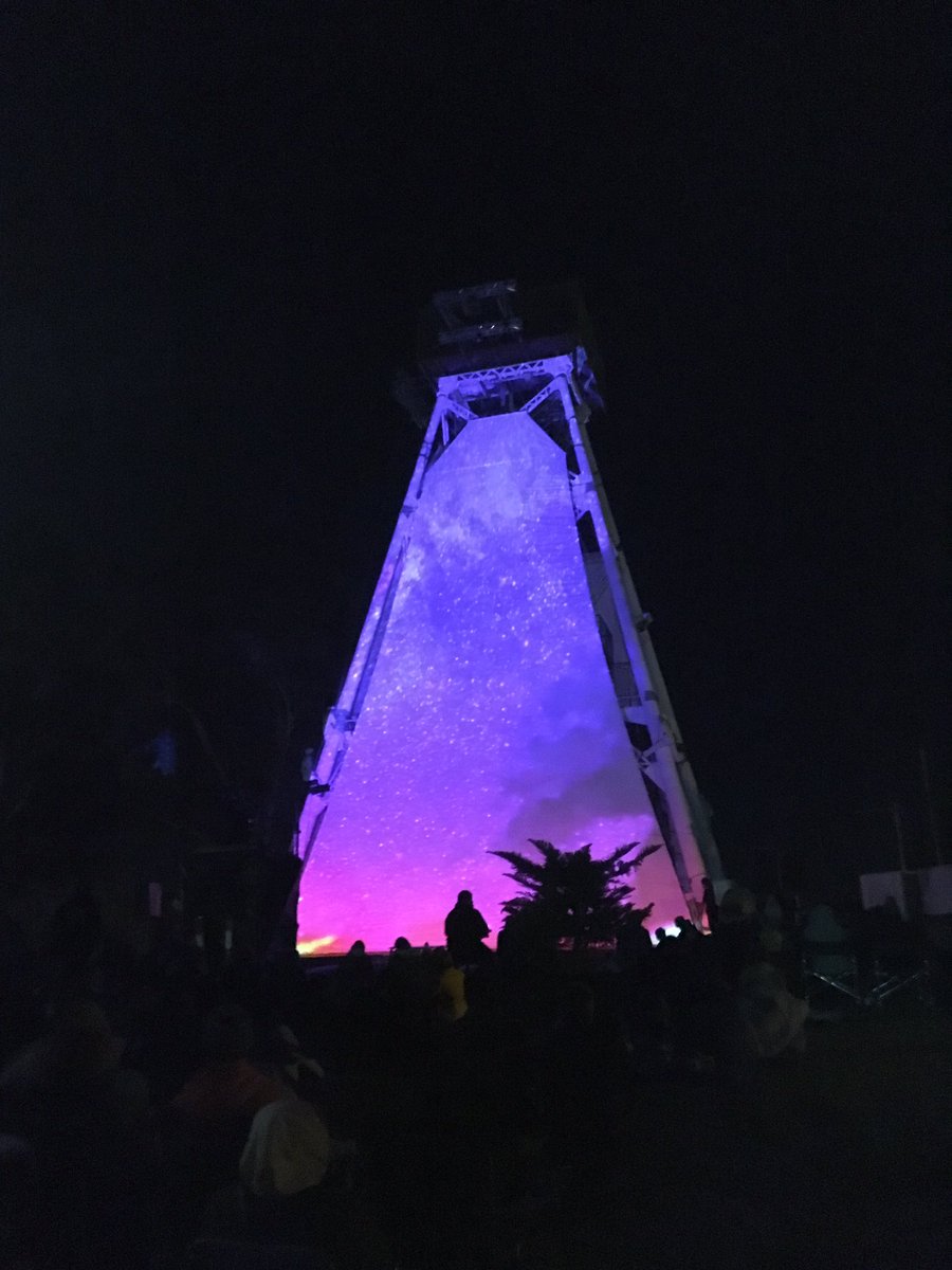 goldsmithnoise's tweet photo. More shots of @poppetbendigo show last night. Transforming public spaces with beautiful public performance, music and local art https://t.co/uofJ09mjh0
