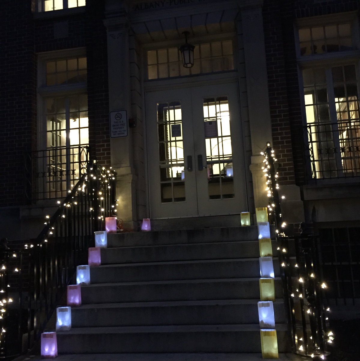AlbanyNYLibrary's tweet photo. Lanterns light the way to the historic #HoweBranch for #LiteraryLegends. #SouthEndPride https://t.co/ut7sEjB5VB
