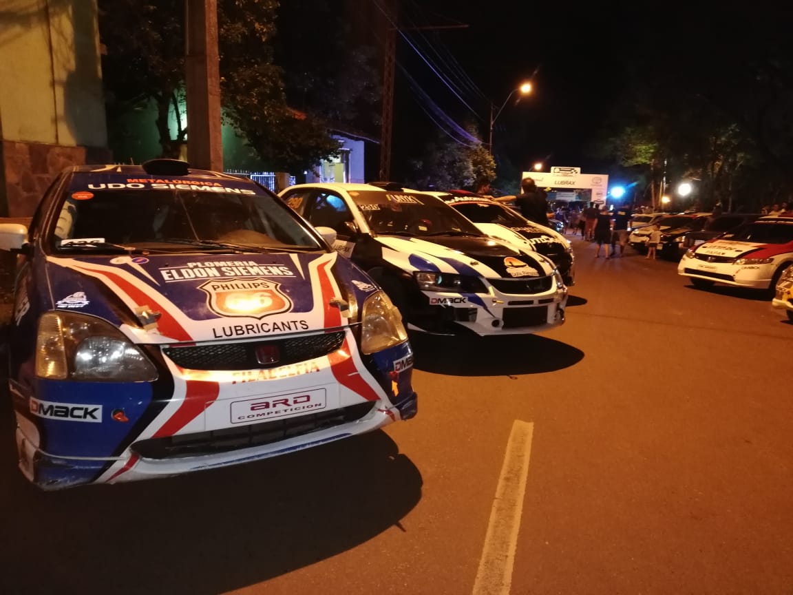 fueradeboxes's tweet photo. #Exposicióndeautos !
#SuperPrime en #Itacurubi 
#Fueradeboxes #AM1250 
#RadioAsuncion 
PH MO https://t.co/HeDeWcDvYO