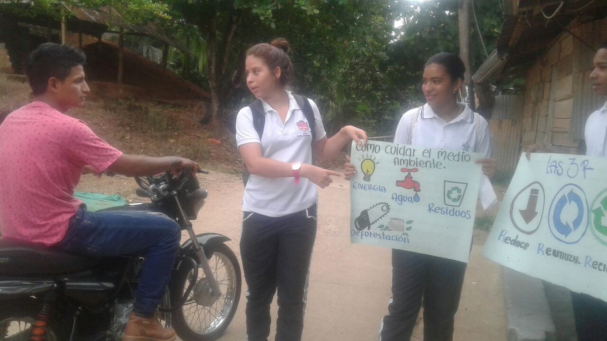 JosEdwinMosque1's tweet photo. Aprendices del Sena articulación ASEM, institución educativa Luis Fernando Restrepo, en seguimiento a su proyecto "Creando cultura  ambiental desde mi barrio."
@SBDIR_SENACFMA @JosEdwinMosque1 https://t.co/WQacEUr5sR