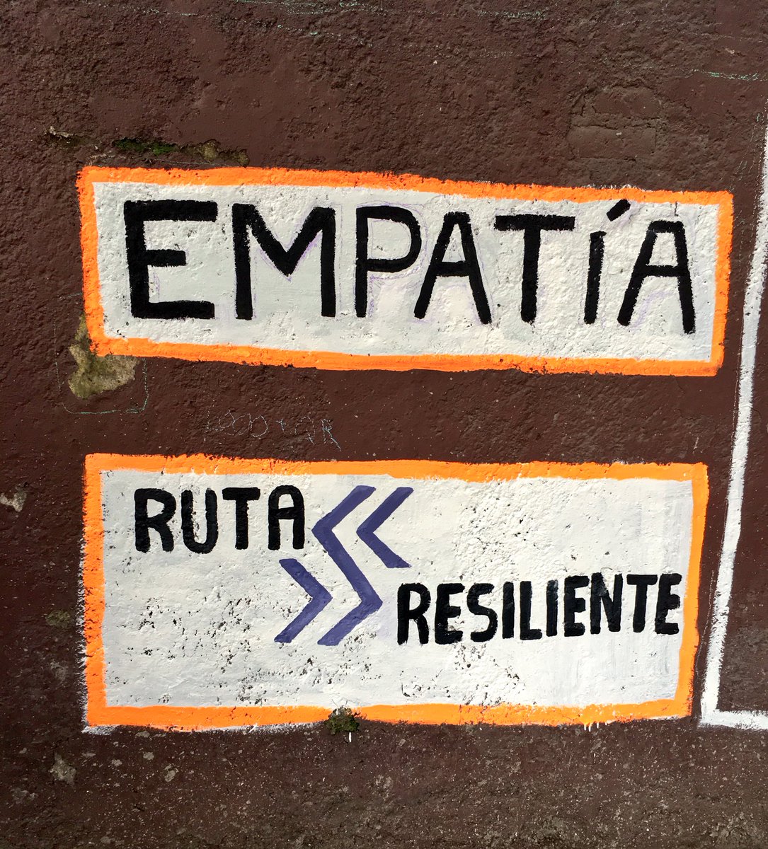 ResilienciaCDMX's tweet photo. La segunda parada de la #RutaResiliente termina con un mural construido a partir de los conceptos propuestos por la comunidad de la colonia Tránsito.
🇲🇽🤝↗️ #ResilienciaEnlaCiudad https://t.co/Xhp1YbEQ72