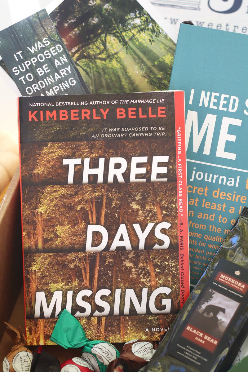 trysmallthings's tweet photo. October's @SweetReadsBox is scary good! Ready for a cozy night in with #ThreeDaysMissing by @KimberlySBelle, @BrockmannsChoc's Truffini truffles, @knockknock's Me Time Journal and more. What are you reading tonight? #ad #gifted #sweetreadsbox https://t.co/RNqCxPGLzZ