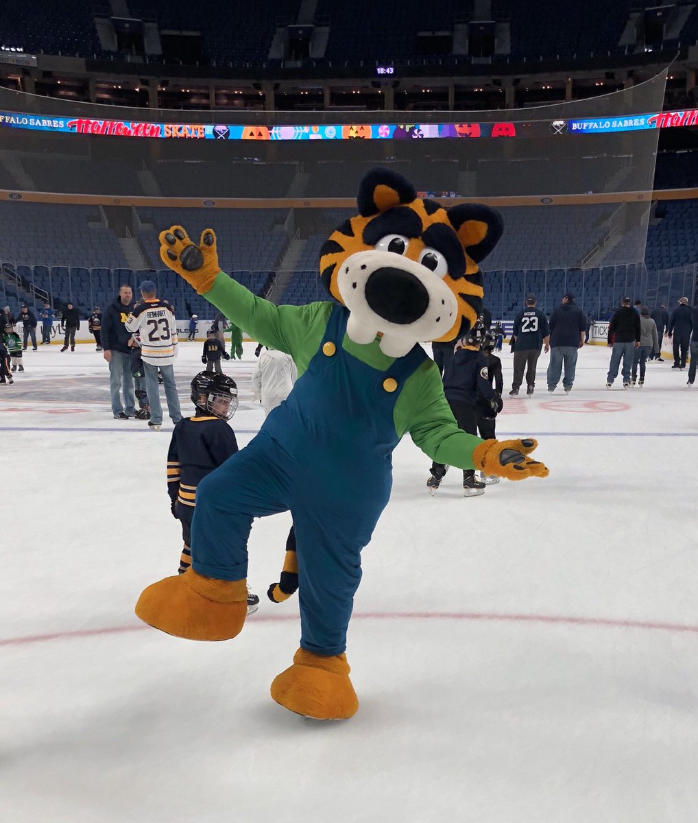 x - Sabretooth tweet media