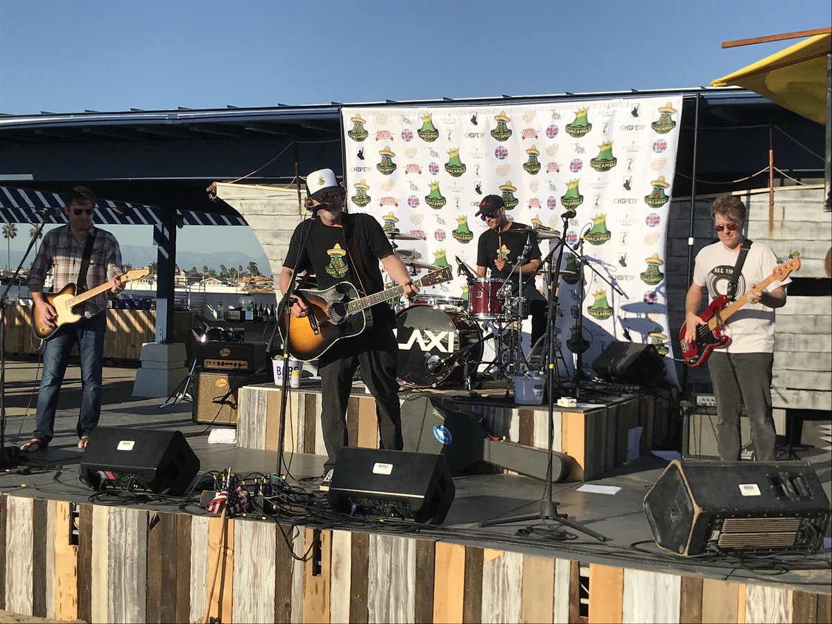 OfficialWCoG's tweet photo. The Smoking Kills playing now https://t.co/KH5Lvyjq7W