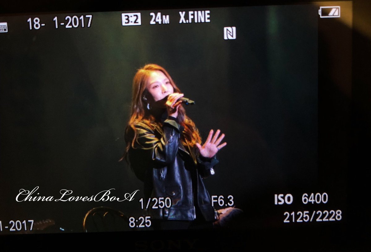 PrettyBoA's tweet photo. Some previews from last night. We were so close to @BoAkwon and can still feel the excitement!!
#womanshowcase #showcase #BoA #woman #9th #BoA9a #boakwon #thelive #thelive2018 #ボア #宝儿 #boathelive #grandmintfestival #gmf #korea #seoul #보아 #woman #SMTOWN #ChinaLovesBoA https://t.co/oD9aShBwGT