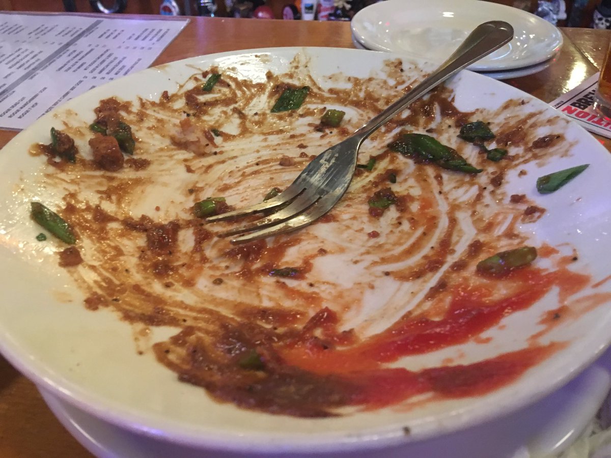 paulgeecook's tweet photo. This was a heaping platter of (vegetarian) poutine fries. #20Tap https://t.co/8tpQugsM5D