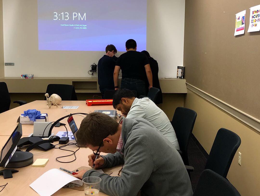 NuevoFoundation's tweet photo. Day 5 | Gotta love the focus and determination to escape! #nuevoescaperoom #nuevofoundation #supportSTEMeducation #engineershavefuntoo https://t.co/QI4P7dD3kH