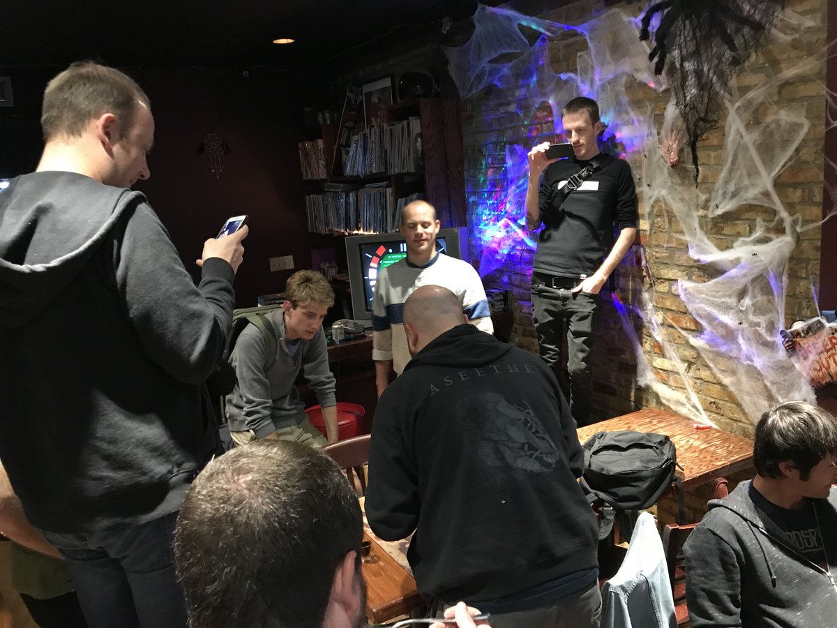 PitcastPod's tweet photo. More from the #fallbrawl:
1. Lil Greg gets a lobster dinner.
2. The Lords & Co. invade DMen.
3. Roarin’ Nick Rohr takes aim at an Orb Marksman patch.
Also, we raised ~ $200 for the Greater Chicago Food Depository!
#lordsofthepit #chicagooldschool #oldschoolmtg #os95 #btfooc https://t.co/jHqsH7FW3G