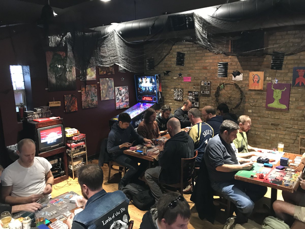 PitcastPod's tweet photo. More from the #fallbrawl:
1. Lil Greg gets a lobster dinner.
2. The Lords & Co. invade DMen.
3. Roarin’ Nick Rohr takes aim at an Orb Marksman patch.
Also, we raised ~ $200 for the Greater Chicago Food Depository!
#lordsofthepit #chicagooldschool #oldschoolmtg #os95 #btfooc https://t.co/jHqsH7FW3G