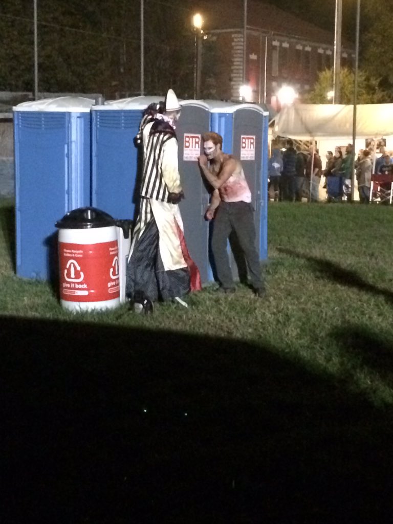 DC_song's tweet photo. Top reason not to use a port-a-potty. @Scaremare https://t.co/QmtwIrzOQW