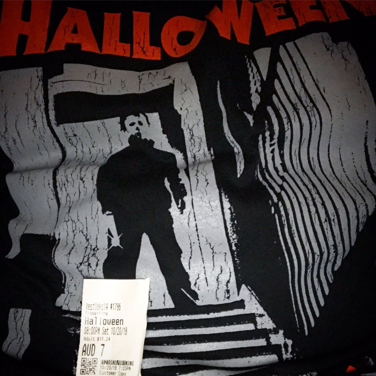 TheSuicidefoxx's tweet image. “Death has come to your little town, Sheriff.” Let’s do this. Shirt by Terror Threads. #HalloweenMovie #MichaelMyers #terrorthreads #horror