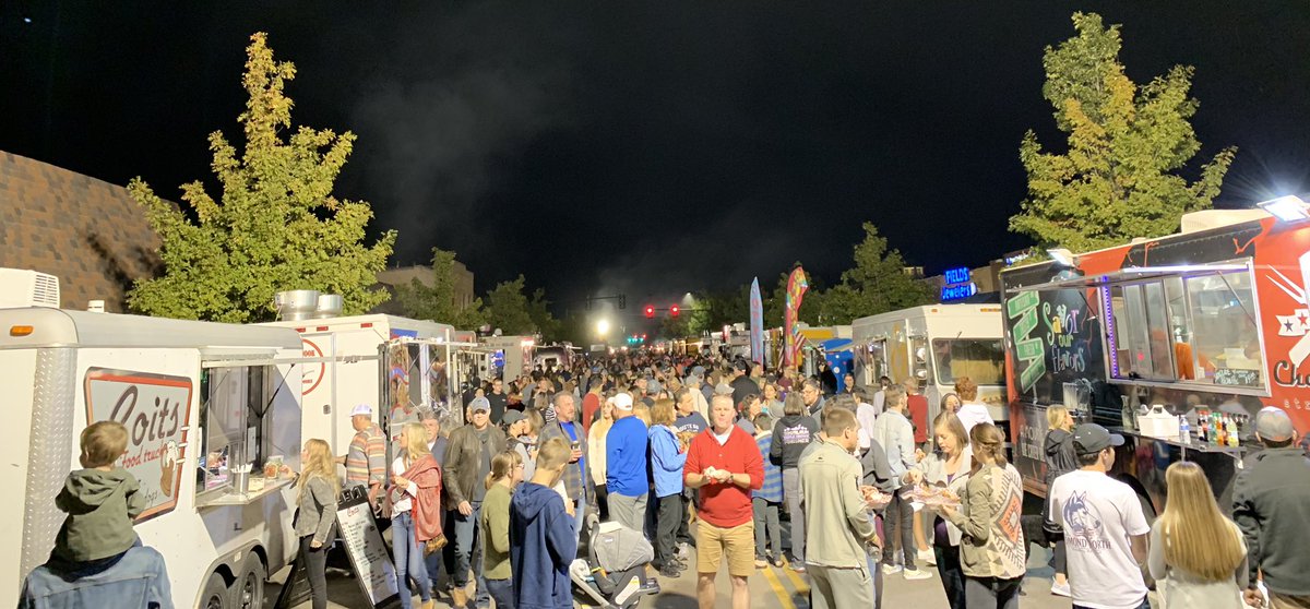 headycoleman's tweet photo. Finally made it to @heardonhurd for the first time! @JillCastilla and her team are making community happen. #SayYesToCommunity https://t.co/ly2GnJOjpO