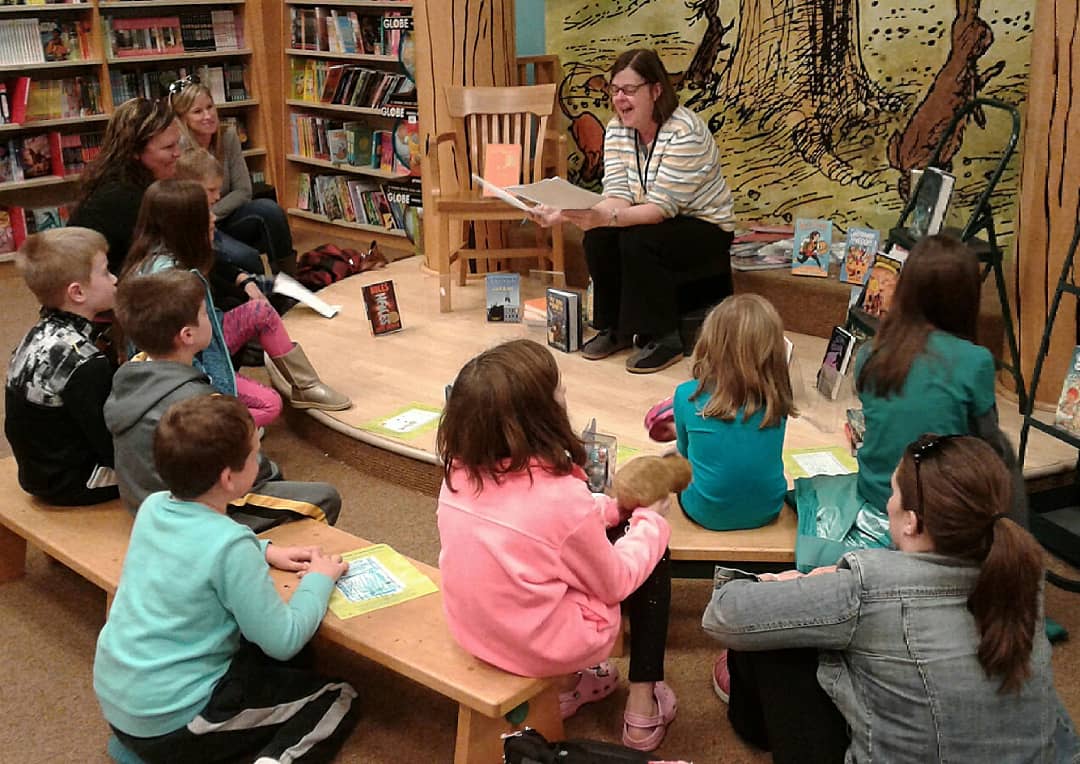 Thanks to all the kids who came to our Book Hangout today! We had a lot of fun and we hope you did too! If you missed it, don't worry, you can come to the next one! See you soon booklovers! #BNHangout #bnkids