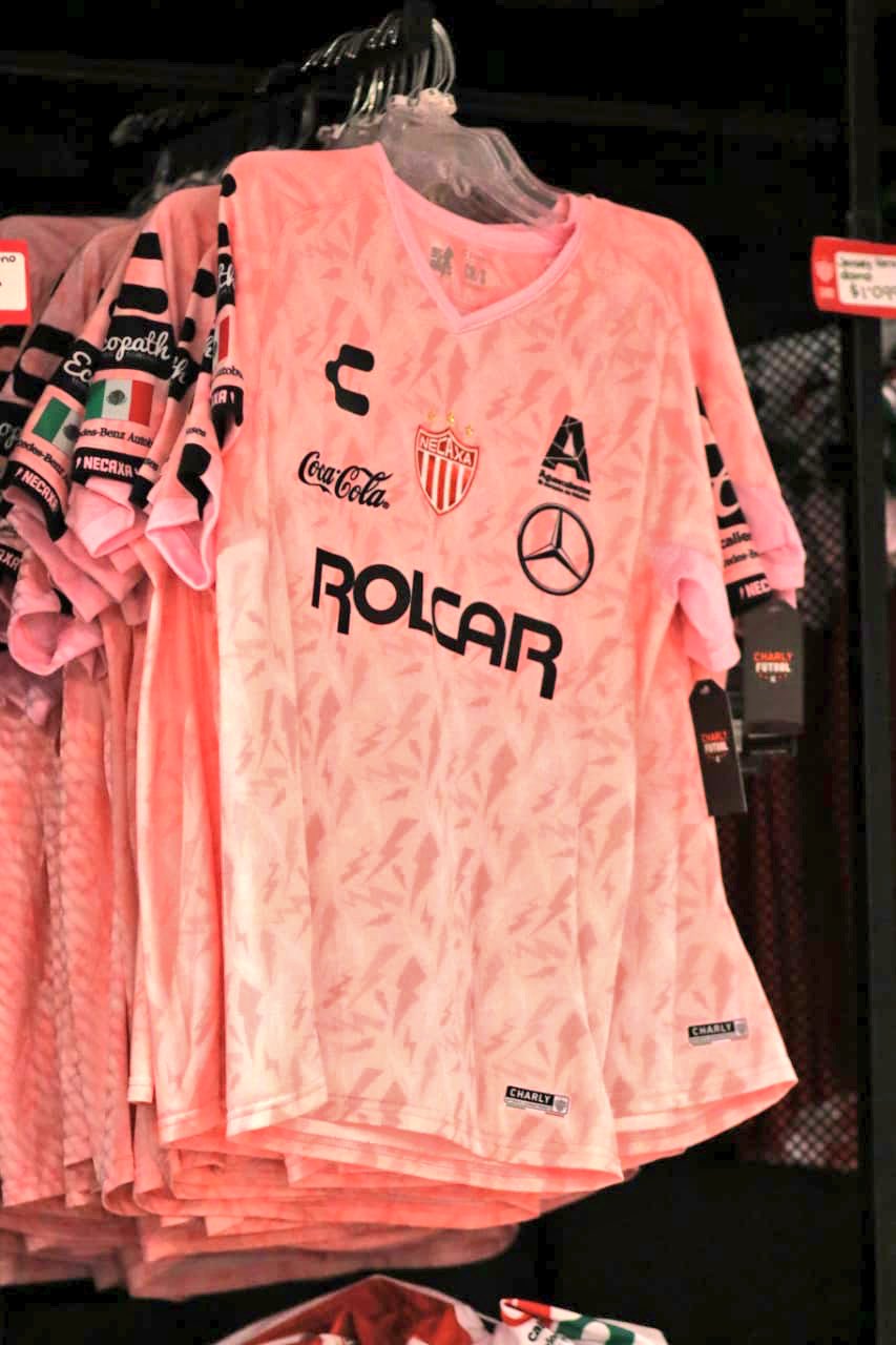 Club Necaxa on X Si vienes al NECvsLEO no dejes de visitar nuestra tienda oficial en el Estadio Victoria. Tambien a la venta el tercer uniforme de los Rayos. DaleNecaxa https t m6lFSqwxhO