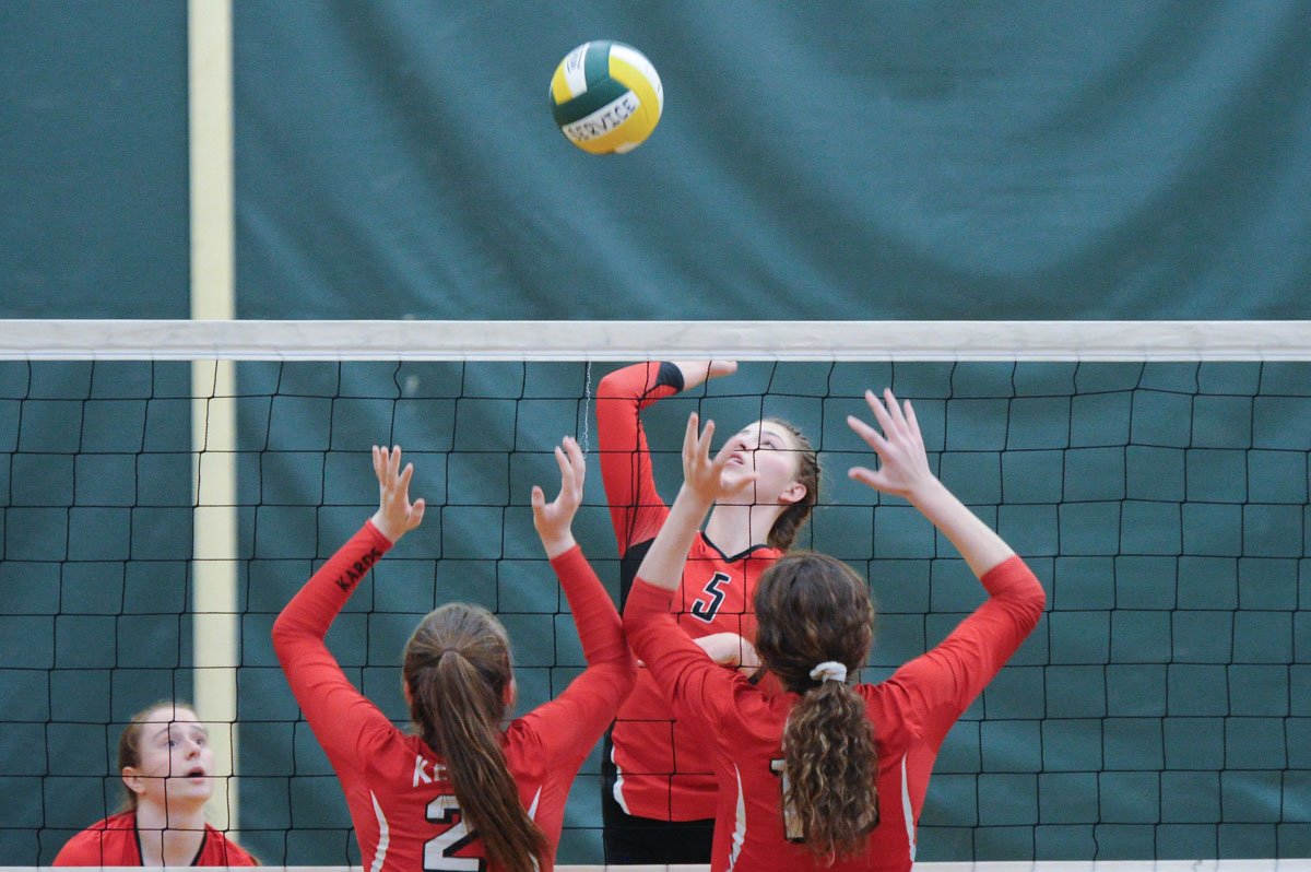 akempiresports's tweet photo. Great work by our @TmhsGo and JDHS spikers today at the Dimond Service Tournament! The Falcons finish fifth overall and pick up a win over Wasilla; the C-Bears come up just short against Soldotna (18-25, 15-25) and @LathropMalemute (23-25, 21-25) in the Bronze Bracket. https://t.co/ismT6Kmxhj