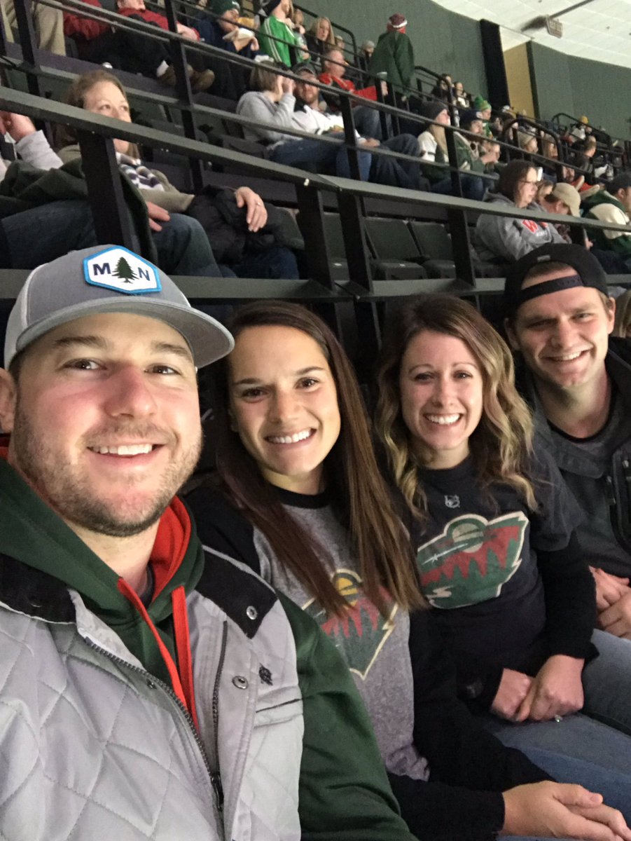 _cassierae's tweet photo. #GoWild #MNWild #ThisIsOurIce #StateOfHockey https://t.co/nBM0btLoTj