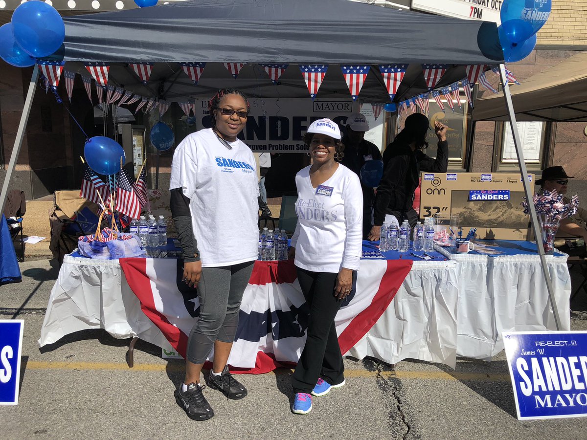 COBlytheville's tweet photo. Photos from the 38th Annual Blytheville Chili Cook-Off 2018 hosted by Main Street Blytheville in Historic Downtown Blytheville. Please tag yourself and your loved ones in the photos and share them with your friends! #ChiliCookOff2018 #Blytheville #DowntownBlytheville #HarvestTime https://t.co/D49jCKVBK9