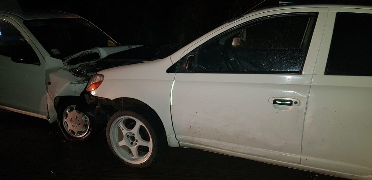 EmergenciaE's tweet photo. Accodente de transito choque frontal emplanada Compu comuna de Quellon en el lugar ambulancia carabineros personas lesionadas. Noticia en desarrollo... https://t.co/uSl9kDhDsM