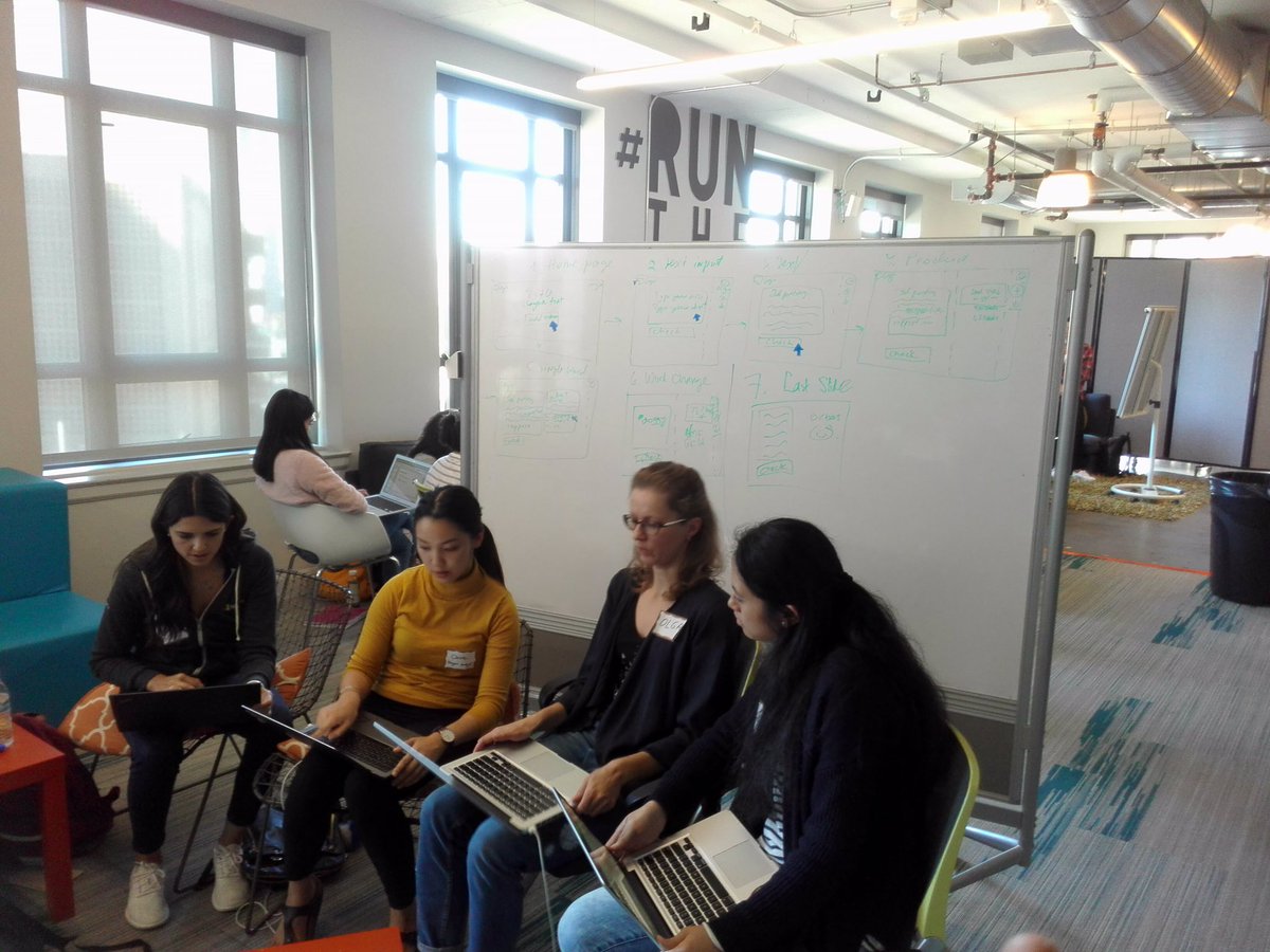 TheExpatWomanUS's tweet photo. #whiteboardin #hacking #teamforming #womenintech our #tewhack results are coming soon! #theexpatwomen https://t.co/4awRY7n2Zc