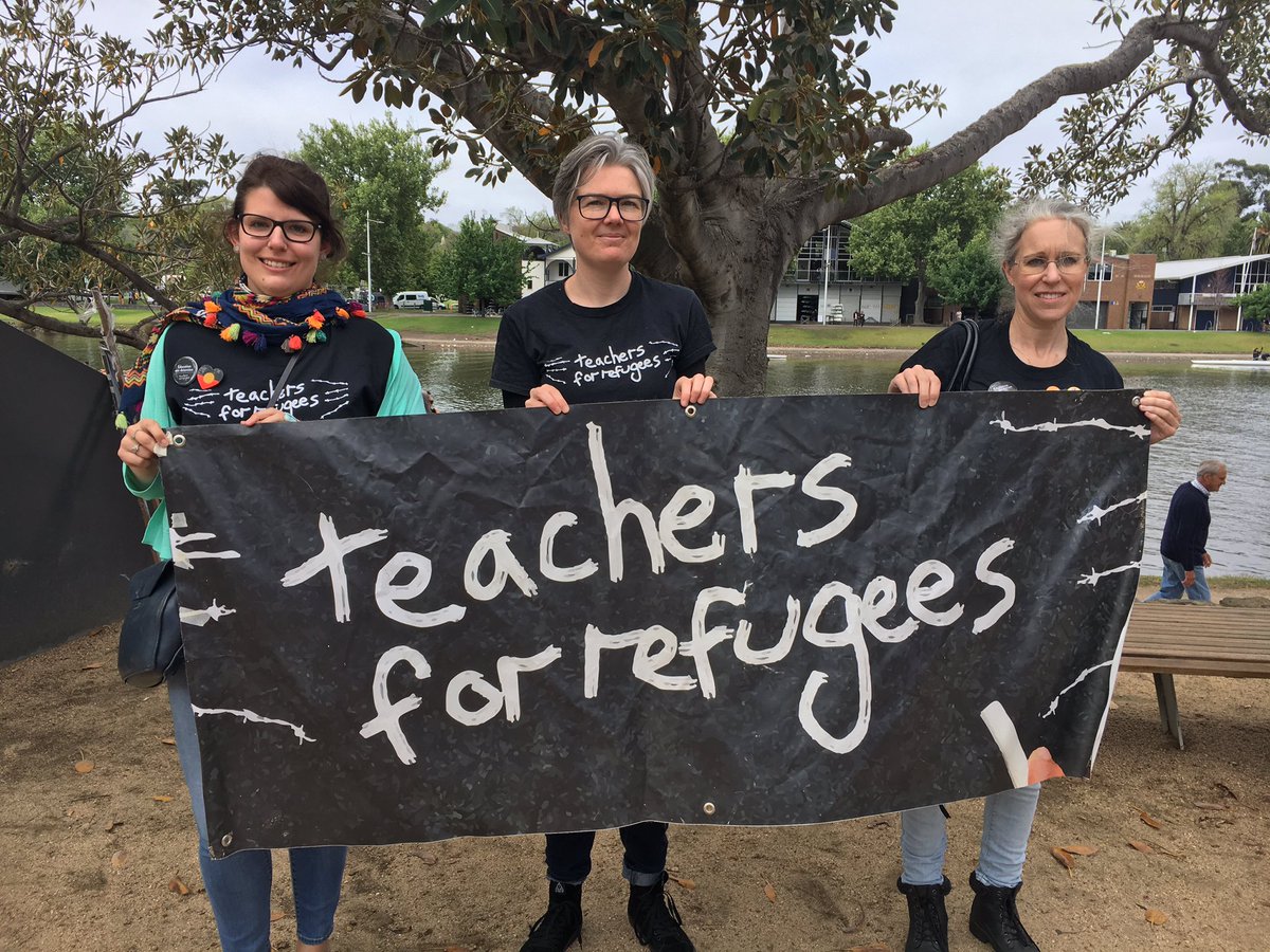 Great to see teachers for refugees at the #ChildrensMarch today #KidsOffAllOff