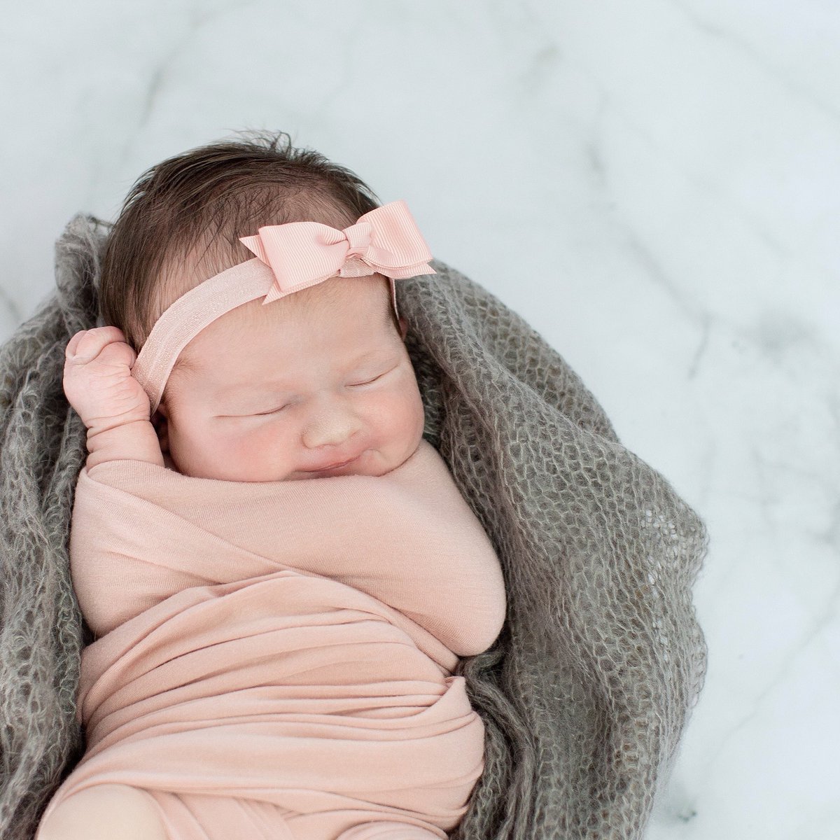 thebackdropco's tweet photo. We love newborn shoots too @CourtonneHelene #newbornphotography https://t.co/EU5LYKKFca
