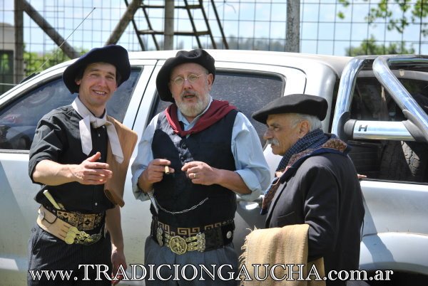 tradiciongaucha's tweet photo. Amigos en la Fiesta Nacional del Caballo en Bragado, porque #ElBragaoEstaDeFiesta
@fdcbragado https://t.co/GhdB7bMTBT