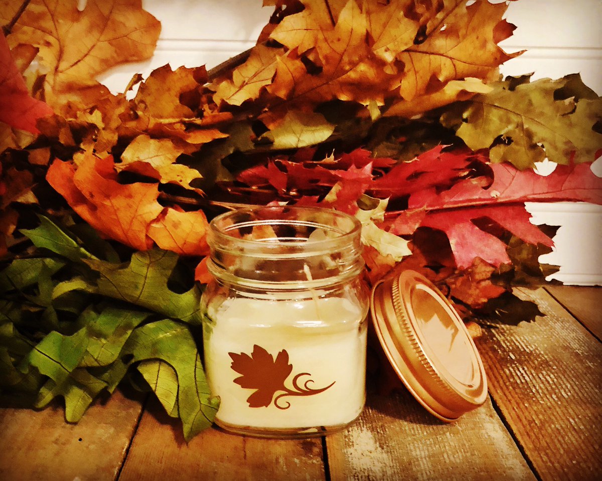 This pumpkin spice candle from our November crate would be perfect on a rainy afternoon. Don’t miss your chance to subscribe for our December crate. 📦 
 #motherhoodunplugged #joyfulmamas #momlife #mumlife #magicofchildhood #momlifestyle #subscriptionbox #monthlysubscriptionbox