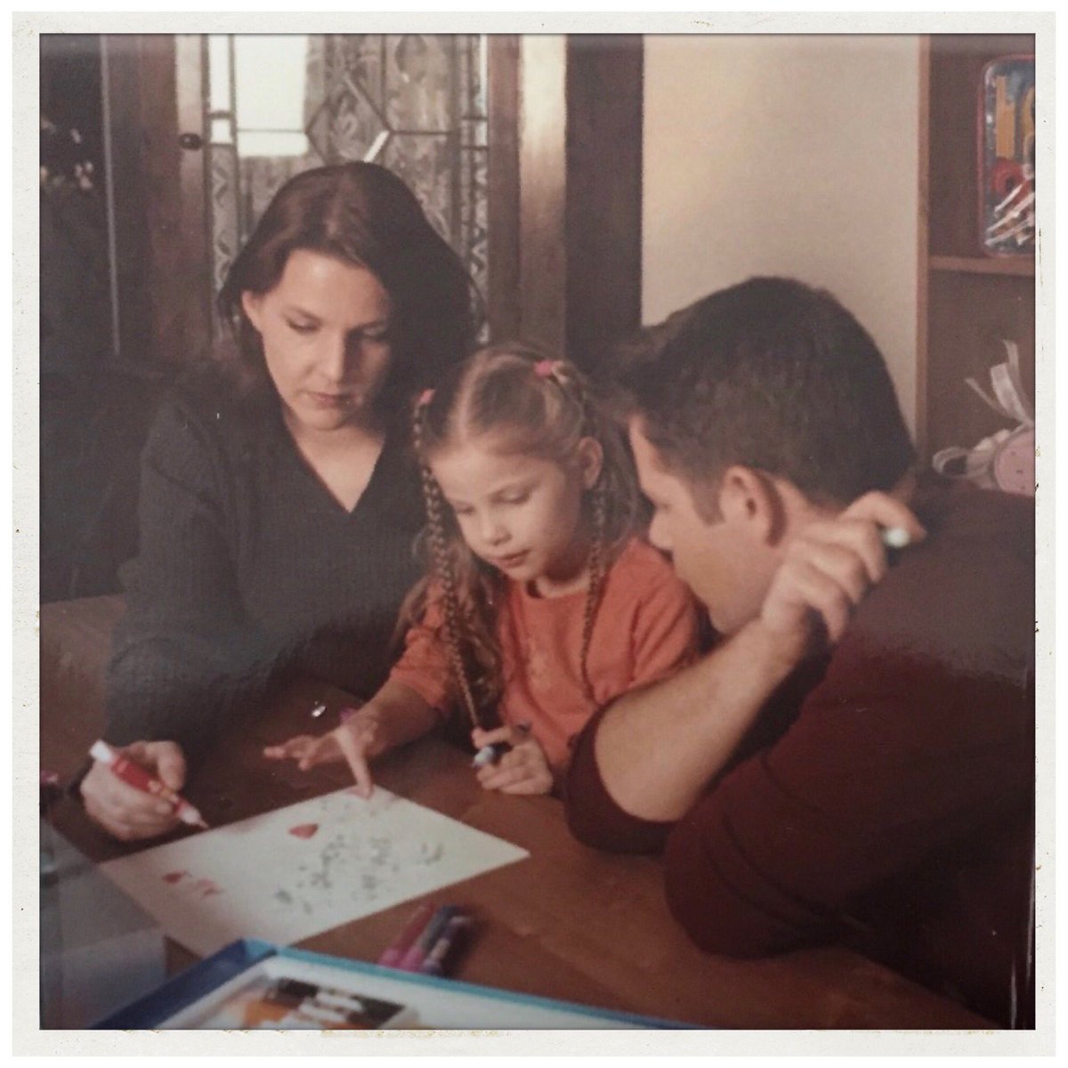 🎨My family has always fostered the spirit of literacy and creativity🎨

🌻Reading a good story can change a life, who could you read with today?🌻