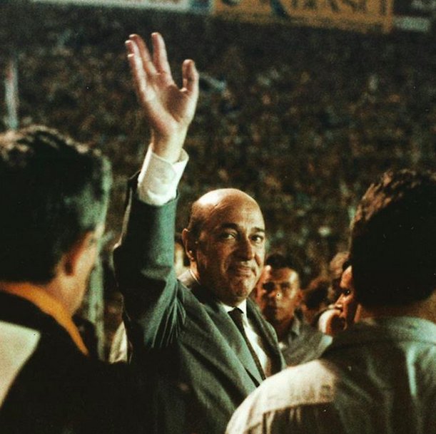 🙏🏼 La sola grandezza per un uomo è l’immortalità. Sei stato grande, ci hai reso grandi. 

Per sempre grazie, Paolo #Mantovani, immortale nella nostra storia, immortale nei nostri cuori. ❤️

14 ottobre 1993-14 ottobre 2018.

Seguici su instagram.com/unionecalciosa…