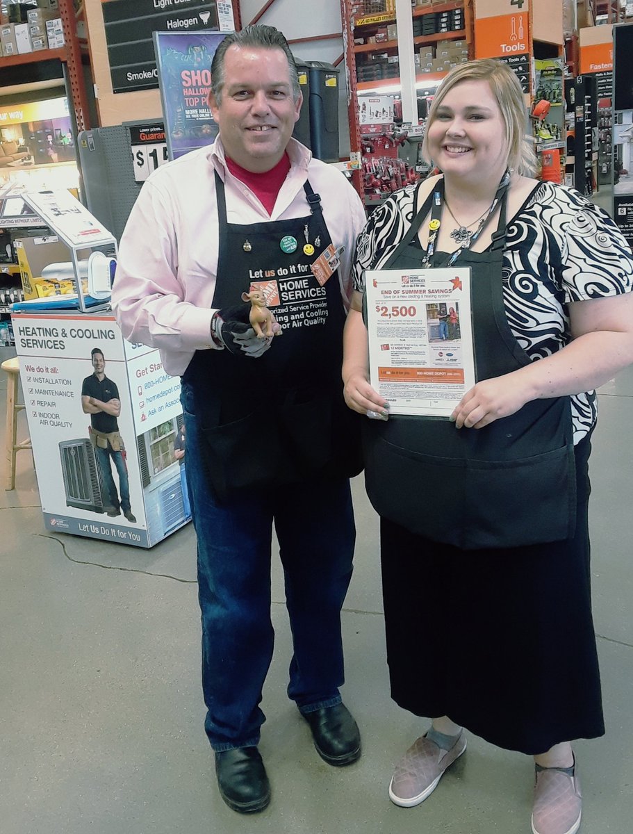 Carlie &amp; Chilli Willi on are determined to get lead to day at HD539. Thanks HD! <a href="/ShaneRives/">Shane Rives</a> <a href="/dbateman9383/">daniel Steve Bateman</a> <a href="/allison_carlie/">Carlie Allison</a> <a href="/Erica99126639/">Erica Mclendon</a> <a href="/randyarsdfw/">@RandyAngel</a> <a href="/hdpipeline_pete/">Pipeline Pete</a> <a href="/JuleeEckert/">JulieEckert</a> <a href="/Depotman20/">Kenneth L. Paul</a> <a href="/Erica99126639/">Erica Mclendon</a> <a href="/cyallen6/">Cheryl Freeman</a> <a href="/Brayon4702/">bre bre watts</a> <a href="/tavares_gabe/">TavaresGabe</a> <a href="/HomeDepot539/">Home Depot 539</a>